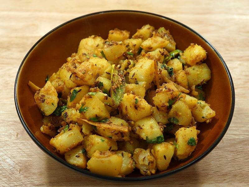 Aloo Jeera (Potatoes with Cumin Seeds) - Manjula&amp;#39;s Kitchen - Indian ...