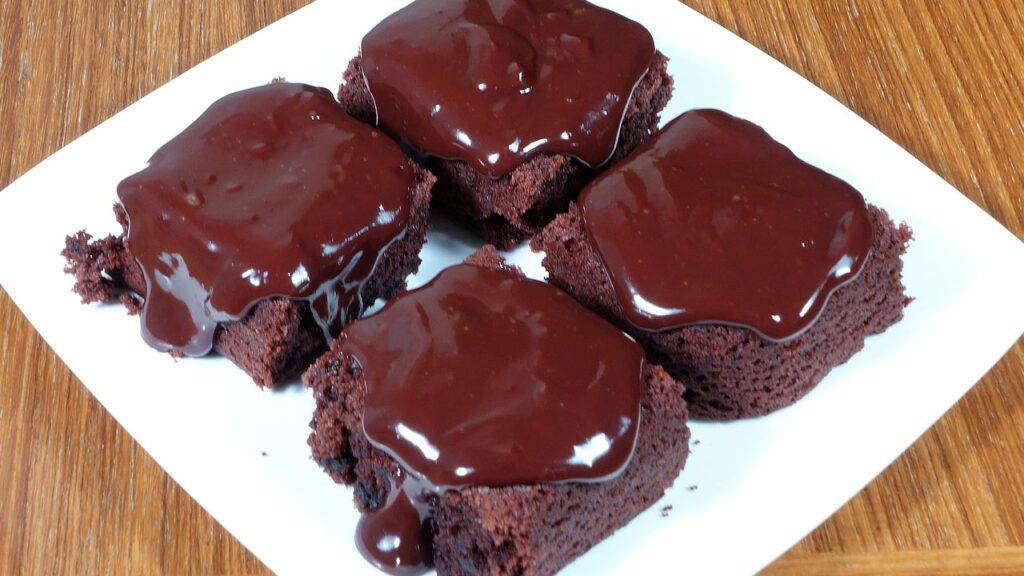 Eggless Chocolate Cake
