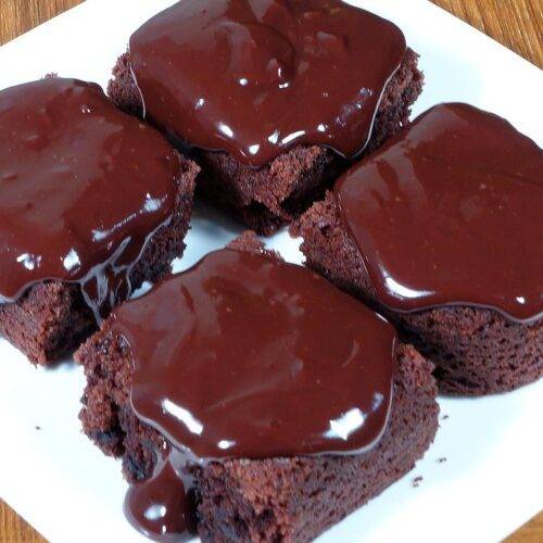 Eggless Chocolate Cake