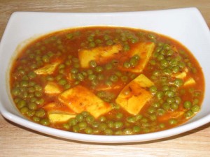 Mattar Paneer (Green Peas With Cheese)