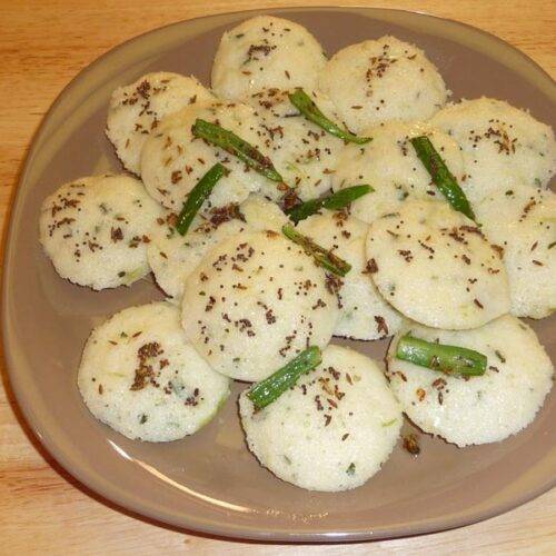 Rava Idli (Semolina Dumpling)