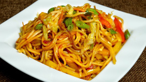 Vegetable Hakka Noodles (Chow Mein)